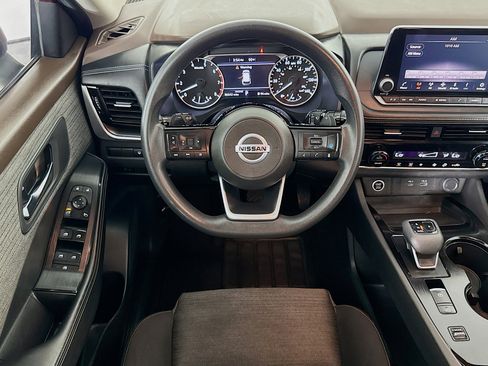 Used 2021 Nissan Rogue SV FWD image 16