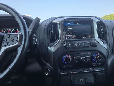 Used 2021 Chevrolet Silverado 1500 LT w/ LPO, Liner Protection Package AWD/4WD image 31