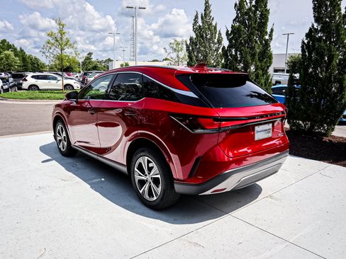 Used 2025 Lexus RX 350 Premium w/ Accessory Package (Z1) AWD/4WD image 8