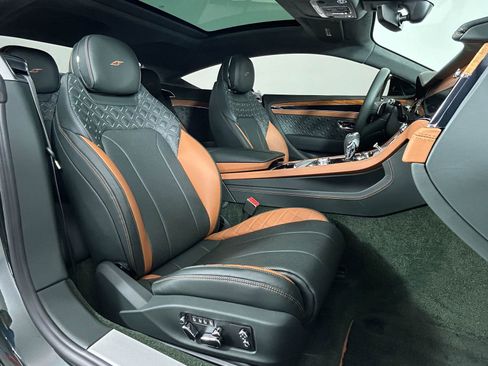 Used 2024 Bentley Continental GT Azure image 31
