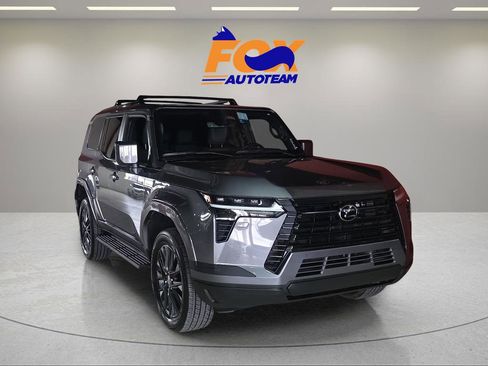 Used 2025 Lexus GX 550 w/ Accessory Package (2T) AWD/4WD image 5