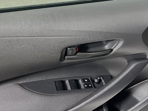 Used 2023 Toyota Corolla LE FWD image 17