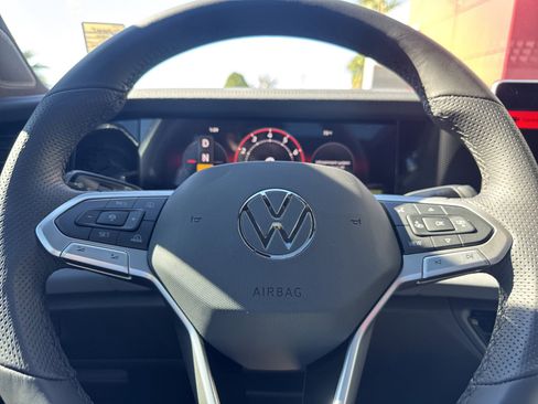 New 2026 Volkswagen Tiguan SE R-Line image 30