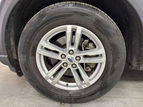 Certified 2020 Ford Explorer XLT image 2