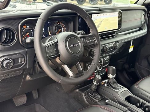 New 2026 Jeep Wrangler Unlimited Rubicon AWD/4WD image 18