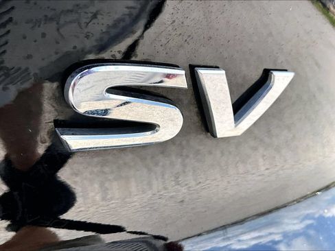 Used 2024 Nissan Pathfinder SV FWD image 8