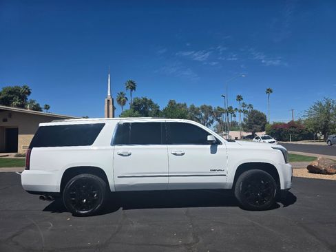 Used 2015 GMC Yukon XL Denali w/ Touring Package image 3