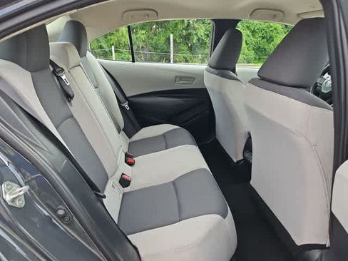 Used 2025 Toyota Corolla LE FWD image 17