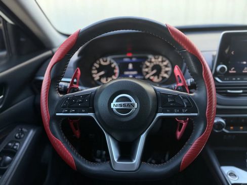 Used 2022 Nissan Altima 2.5 SR w/ Midnight Edition Package FWD image 23