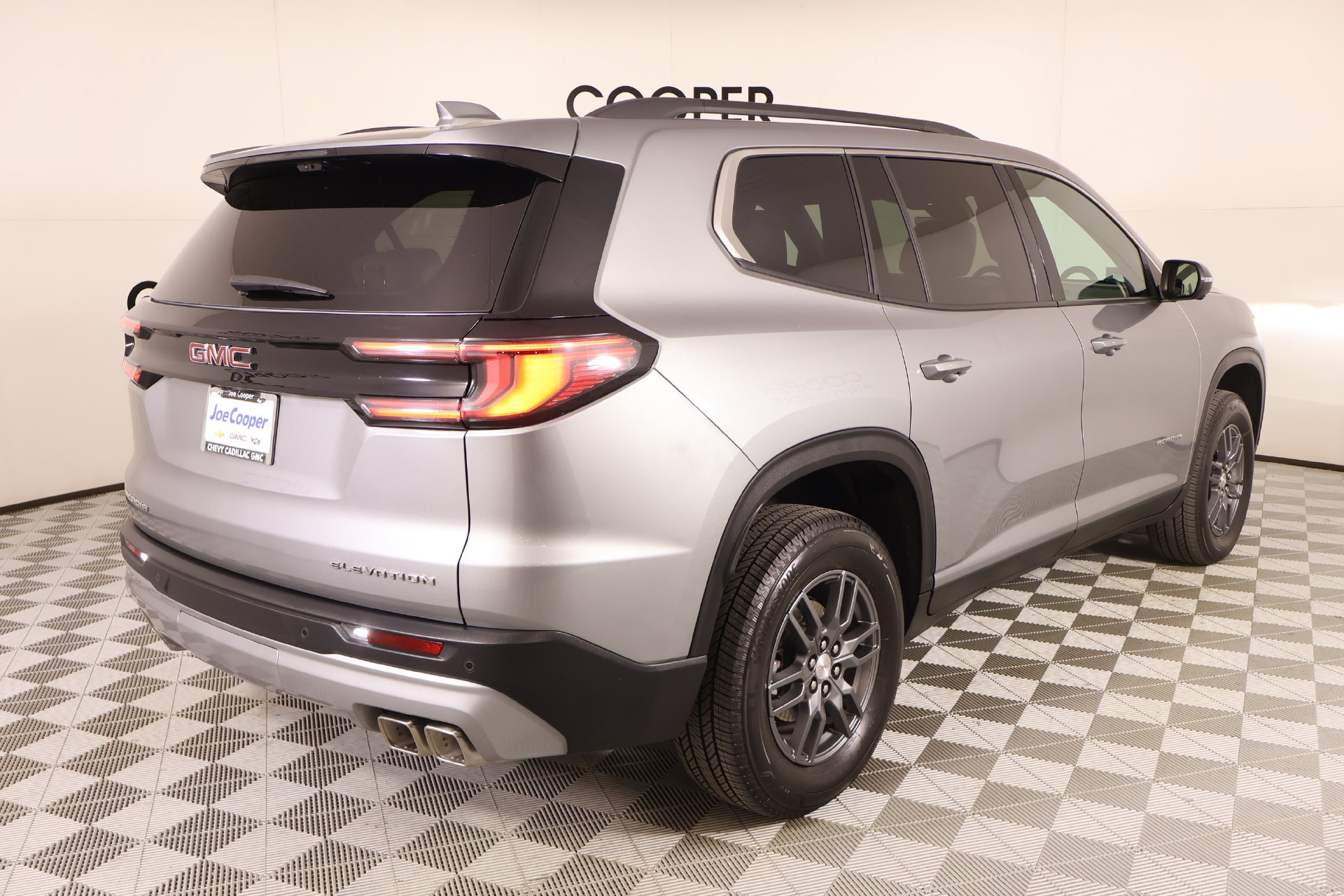 Used 2026 GMC Acadia Elevation FWD image 20