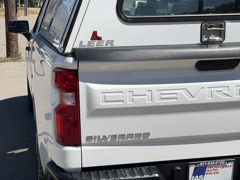 Used 2021 Chevrolet Silverado 1500 W/T RWD image 12