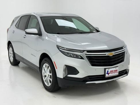 Used 2022 Chevrolet Equinox LT AWD/4WD image 2