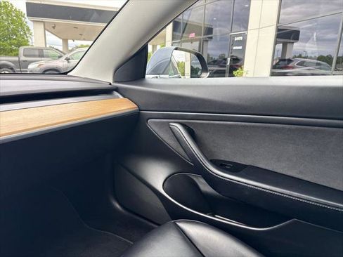 Used 2020 Tesla Model 3 Long Range AWD/4WD image 18