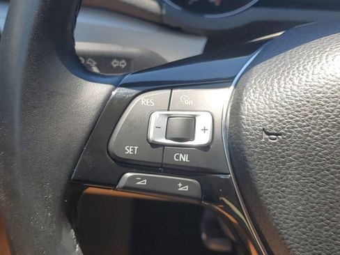Used 2019 Volkswagen Passat 2.0T Wolfsburg w/ Wheels & Sunroof Package FWD image 22