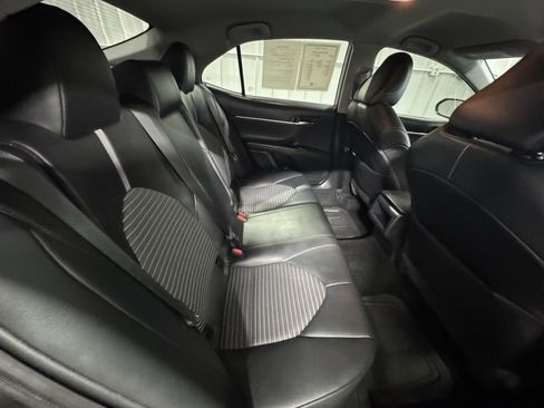 Used 2022 Toyota Camry SE image 16