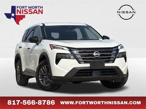 Used 2024 Nissan Rogue S image 1
