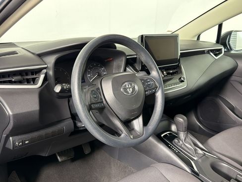 Used 2024 Toyota Corolla LE FWD image 3