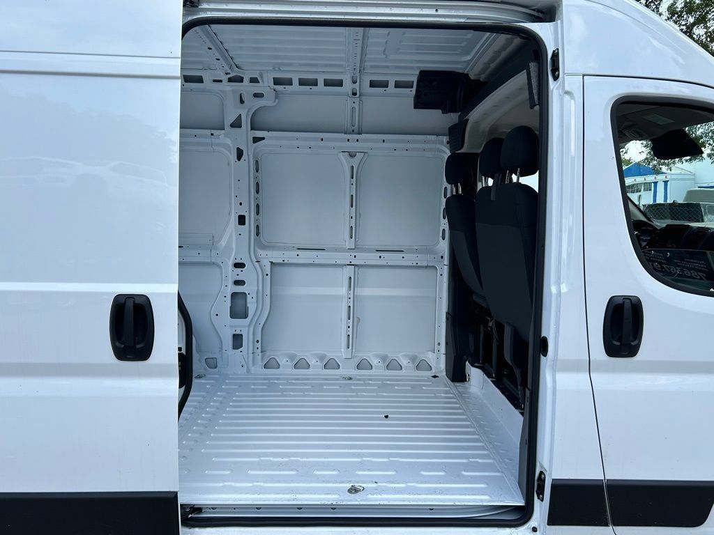 New 2024 RAM ProMaster 2500 w/ Upfitter's Prep Package FWD image 29