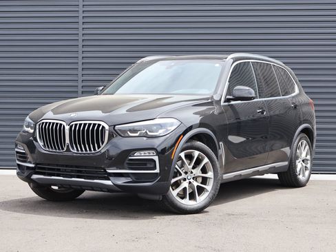 Used 2019 BMW X5 xDrive40i w/ Premium Package 2 AWD/4WD image 1