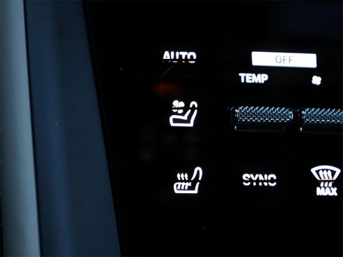 Certified 2024 Porsche Macan Turbo Electric image 26