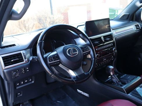 Used 2022 Lexus GX 460 Luxury w/ Off Road Package image 15