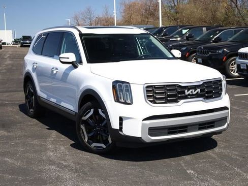Certified 2025 Kia Telluride S AWD/4WD image 2