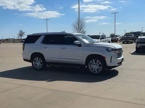 Used 2023 Chevrolet Tahoe High Country image 2