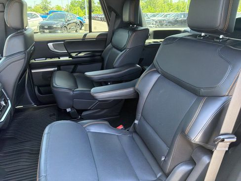 Used 2025 Ford Expedition Tremor AWD/4WD image 15