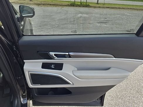 Used 2021 Kia Telluride S FWD image 24