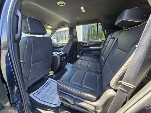 Used 2024 GMC Yukon SLT AWD/4WD image 13