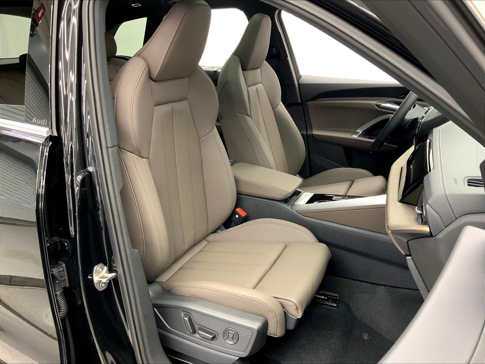 New 2025 Audi Q5 Premium Plus AWD/4WD image 5