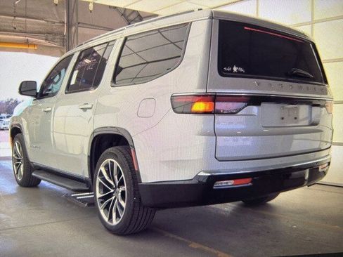 Used 2022 Jeep Wagoneer Series II w/ Premium Group I image 6