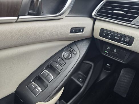 Used 2018 Honda Accord Touring image 22