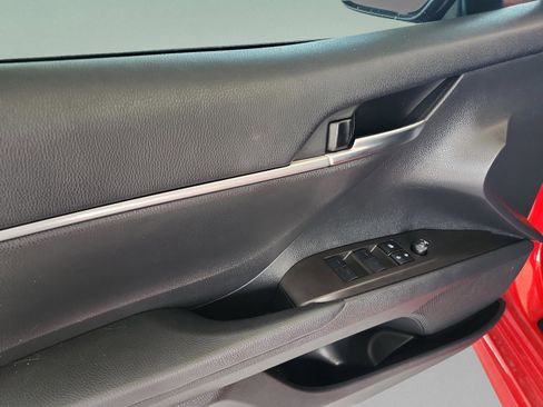 Used 2023 Toyota Camry SE w/ Convenience Package FWD image 16
