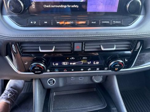 Used 2023 Nissan Rogue SL w/ SL Premium Package AWD/4WD image 24