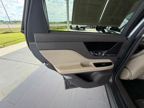 Used 2022 Lincoln Corsair FWD image 27