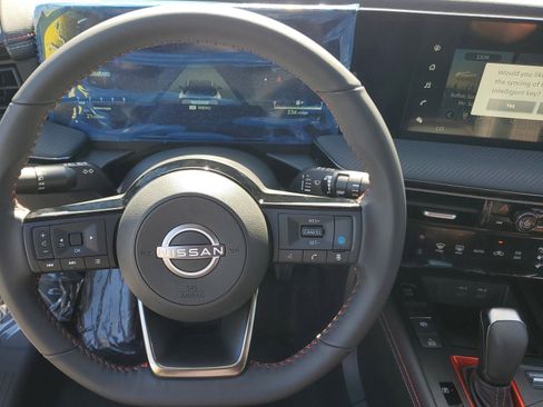 New 2025 Nissan Kicks SR image 11