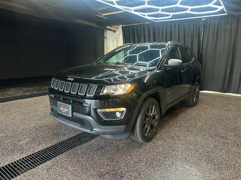 Used 2021 Jeep Compass Latitude image 3