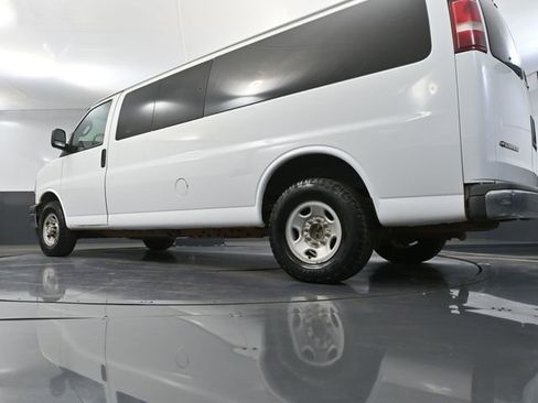 Used 2017 Chevrolet Express 3500 LT w/ LT Preferred Equipment Group RWD image 40