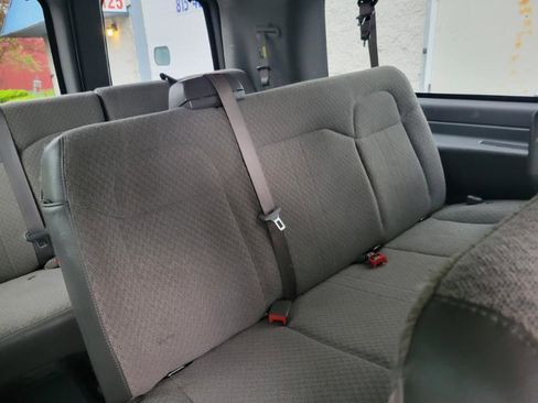 Used 2017 Chevrolet Express 3500 LT w/ LT Preferred Equipment Group RWD image 30