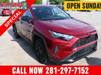 Used 2023 Toyota RAV4 LE video 1