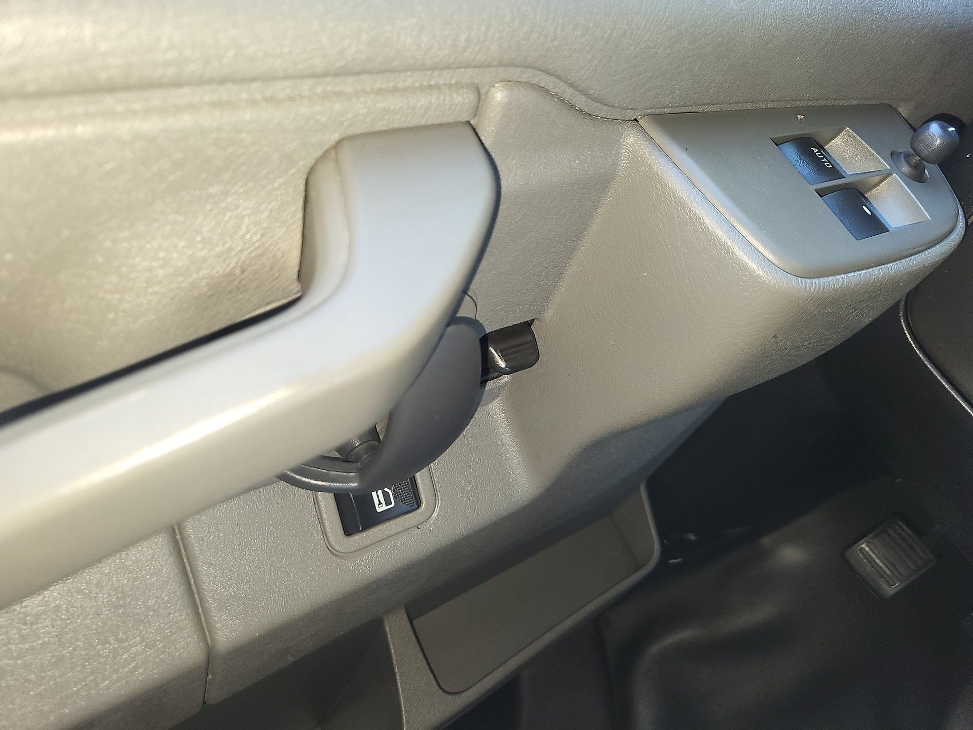 Used 2021 GMC Savana 3500 Extended w/ Power Convenience Package RWD image 6