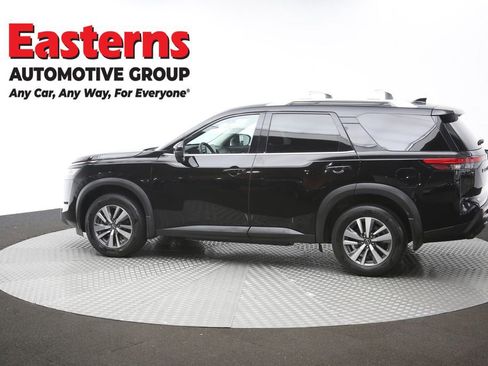 Used 2023 Nissan Pathfinder SL w/ Lighting Package (N92) AWD/4WD image 62