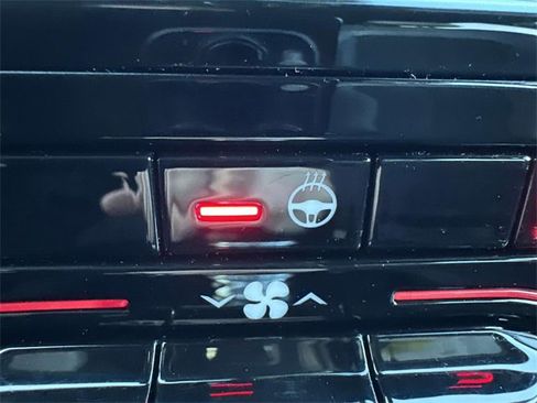 Used 2021 Jeep Grand Cherokee L Laredo image 46