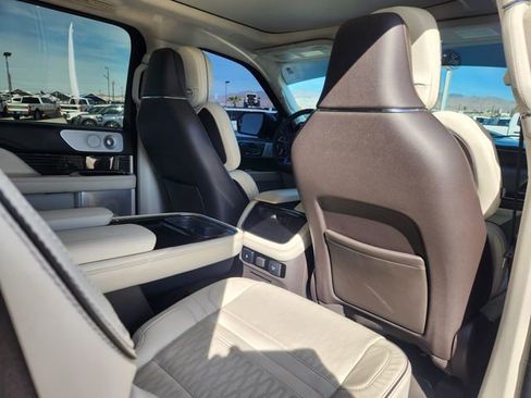 Used 2022 Lincoln Navigator Black Label image 20