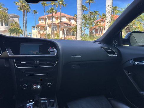 Used 2013 Audi RS 5 Coupe w/ Audi MMI Navigation Plus Pkg AWD/4WD image 13