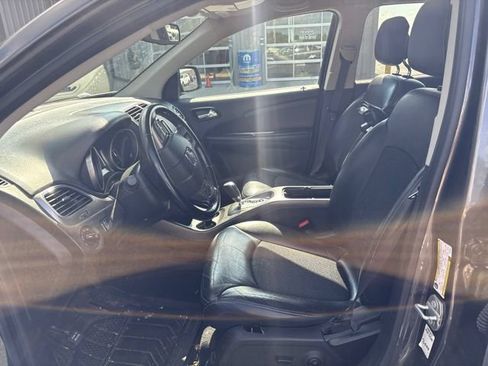 Used 2019 Dodge Journey Crossroad FWD image 13