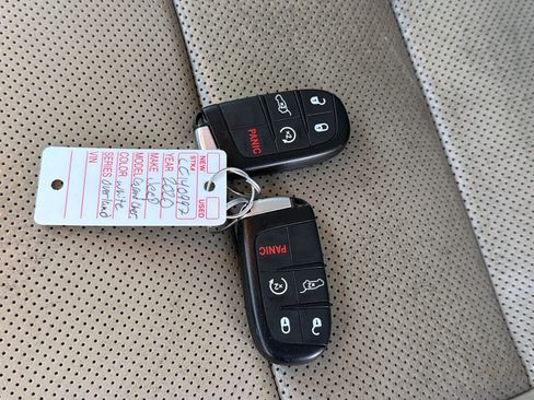 Used 2020 Jeep Grand Cherokee Overland w/ Trailer Tow Group IV RWD image 20