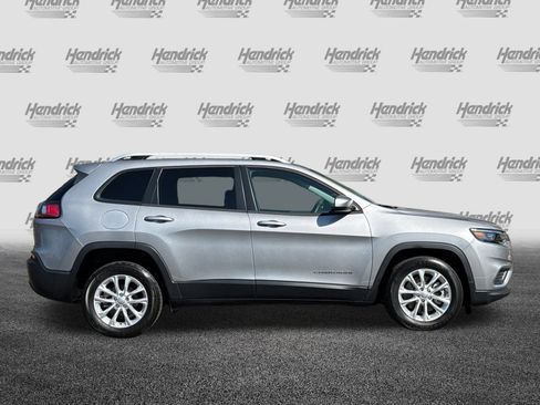 Used 2020 Jeep Cherokee Latitude image 3