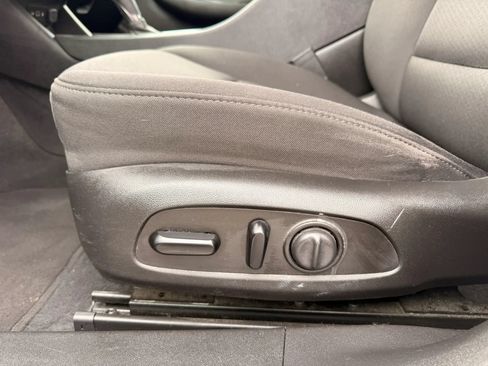 Used 2020 Chevrolet Malibu LT FWD image 26